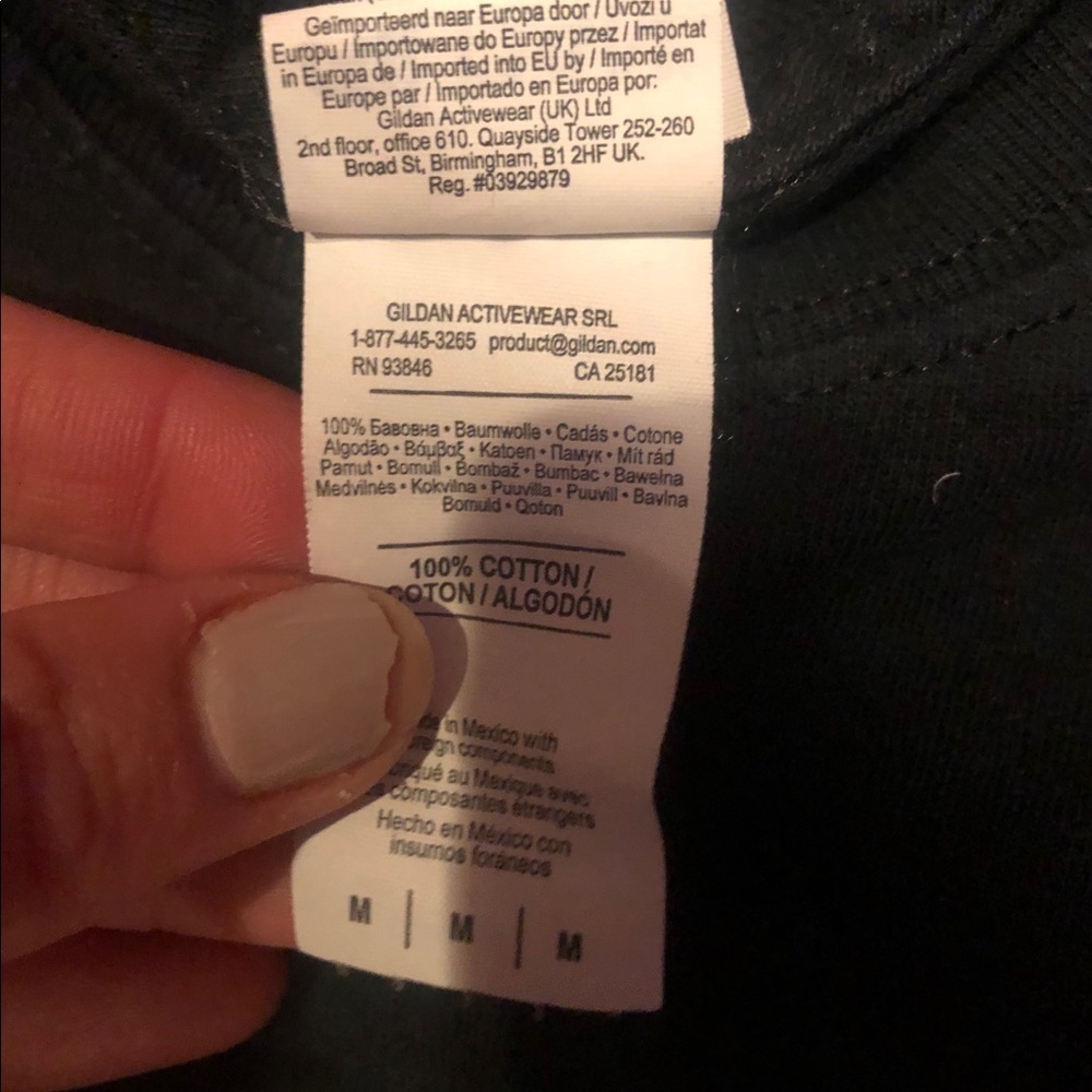 Misc bundle of tees - Picture 4 of 4